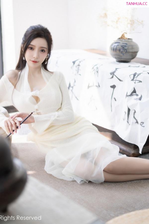 王馨瑶  [XiuRen]高清写真图 2022.11.11 No.5846 王馨瑶yanni 翘臀美腿第3张图片
